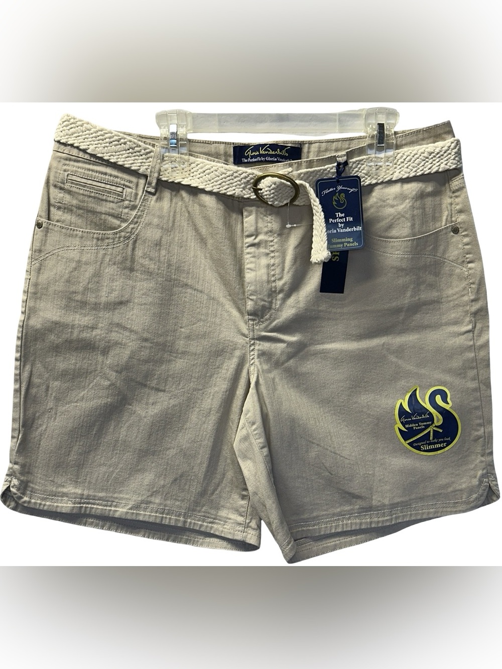 New Gloria Vanderbilt Woman’s Beige Flat Front Shorts with Woven Belt
